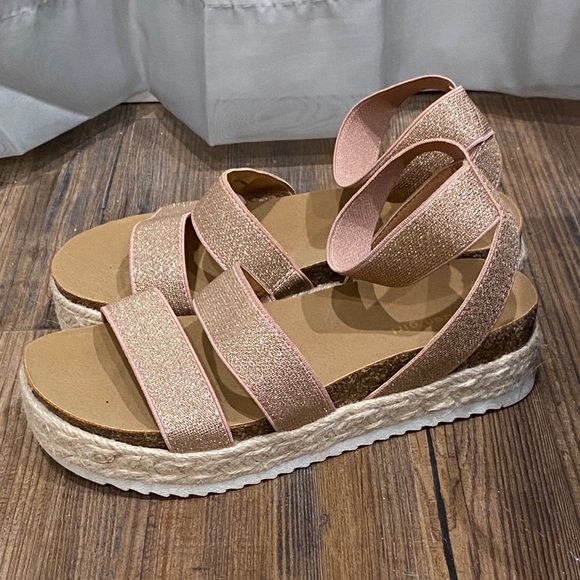 Madden Girl Rose Gold Glitter Sandal/Heels - Picture 2 of 5